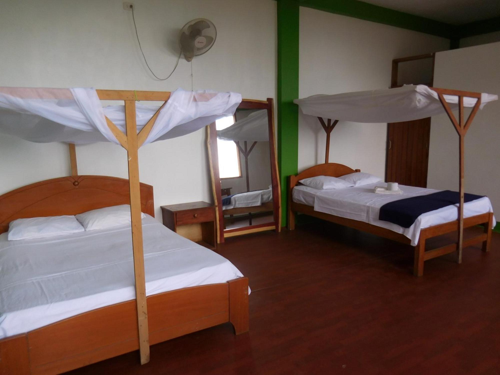 Tambopata Hostel ปูแอร์โต มัลโดนาโด ภายนอก รูปภาพ