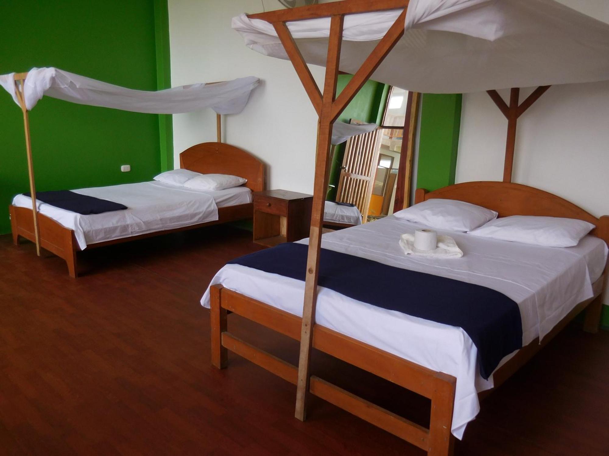 Tambopata Hostel ปูแอร์โต มัลโดนาโด ภายนอก รูปภาพ
