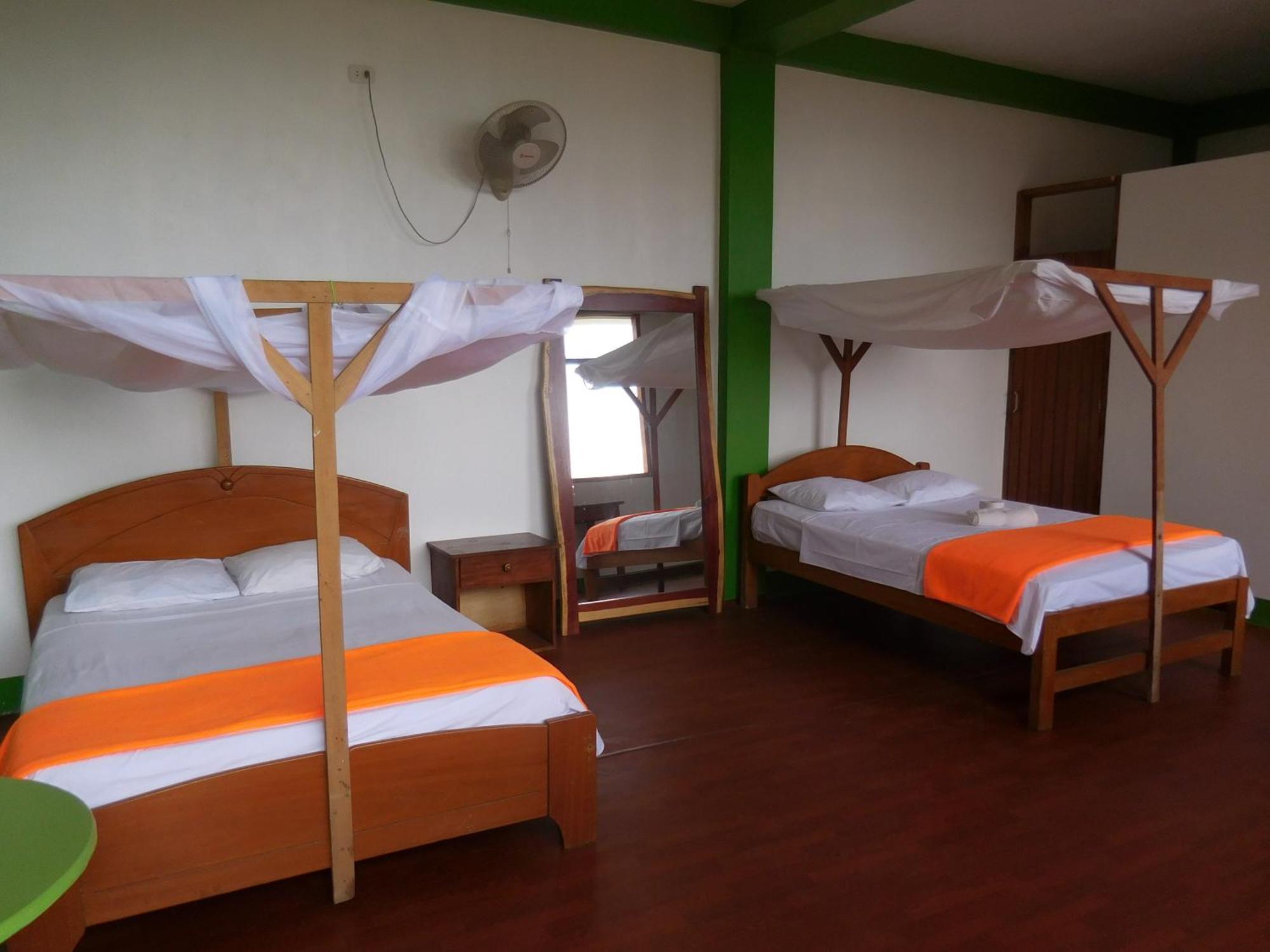 Tambopata Hostel ปูแอร์โต มัลโดนาโด ภายนอก รูปภาพ