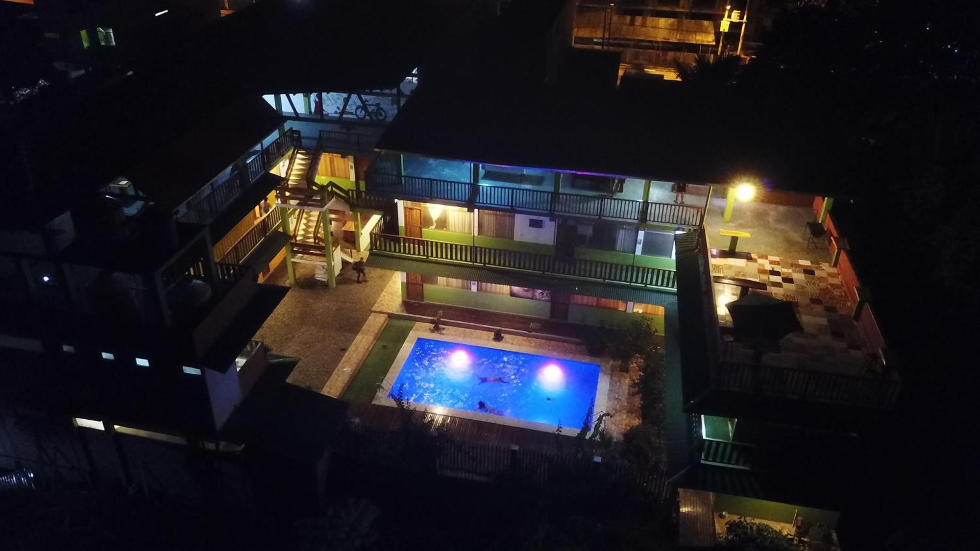 Tambopata Hostel ปูแอร์โต มัลโดนาโด ภายนอก รูปภาพ
